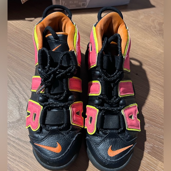 Nike Shoes - Nike Women’s Air More Uptempo Sneakers - size 7